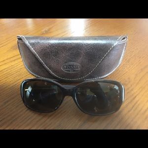 Fossil sun glasses